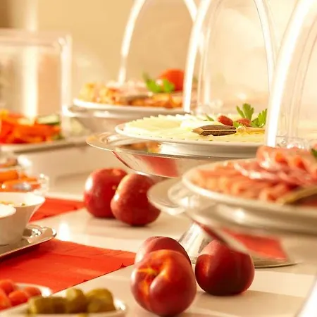 Hotel Ostseehalle By Premiere Classe Kiel