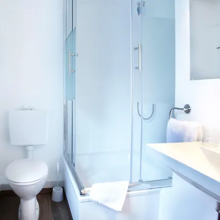 酒店 Ostseehalle By Premiere Classe *