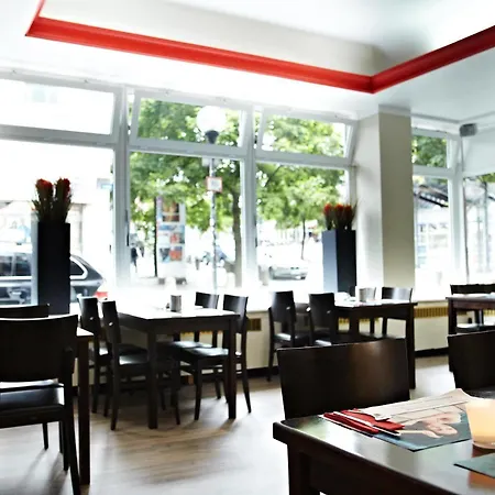 Ostseehalle By Premiere Classe