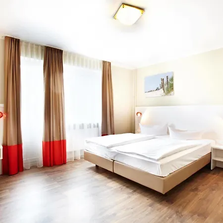 Hotel Ostseehalle By Premiere Classe *